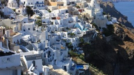 Гърция може да издава визи за инвестиции в имоти