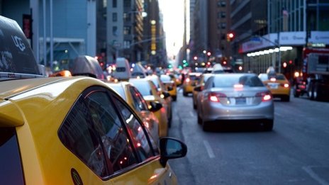 Старите автомобили ще бъдат облагани с по-висок данък