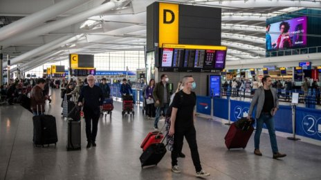 Пасажерите трябва да плащат истинската цена на полетите