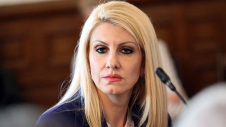 Ахладова: Неудачно е да се правят промени в Изборния кодекс сега