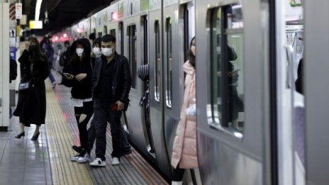 Бавното ваксиниране кара и икономическото възстановяване да изостава