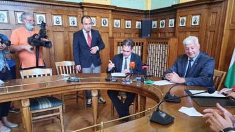 Инвестиции за 710 млн. лв. разкриват 3200 работни места у нас