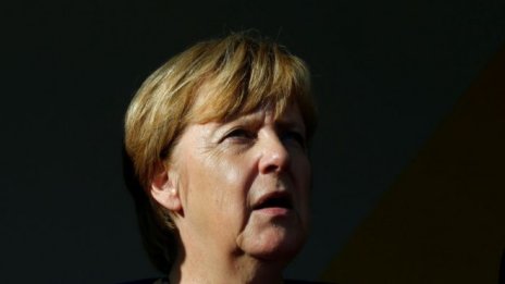 Меркел не иска наказателни мерки заради неизпълнение на квотите за прием на бежанци