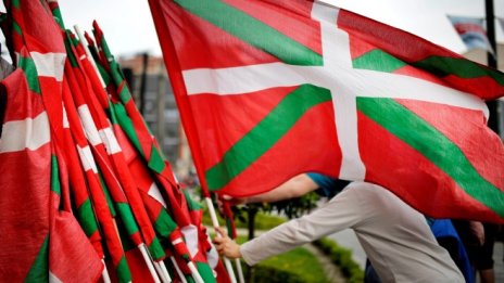 Баската екстремистка група ЕТА обяви, че разпуска всичките си структури