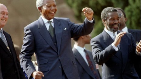 Почина Нелсън Мандела