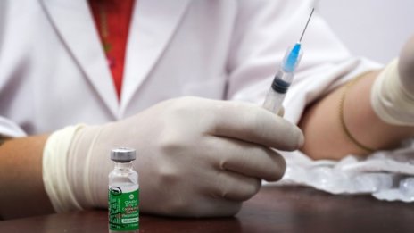 Страхът от редки странични ефекти не трябва да осуетява ваксинацията