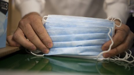 Нов вариант на коронавируса не се хваща от стандартните тестове