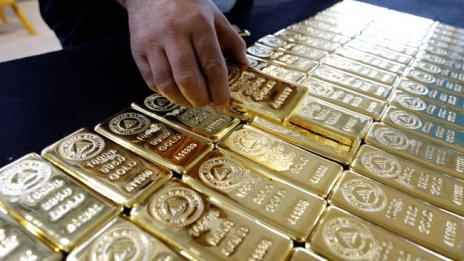 Връщат ли централните банки блясъка на златото за сметка на долара?