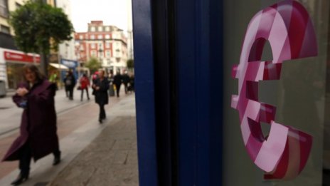 Растежът в еврозоната се забавя до най-слабото си ниво от началото на 2015 г.