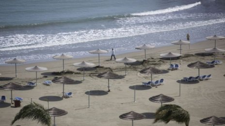 Кипър ще приема ваксинирани британски туристи от 1 май