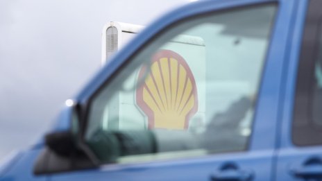 Shell увеличава дивидента след по-добра от очакваното печалба