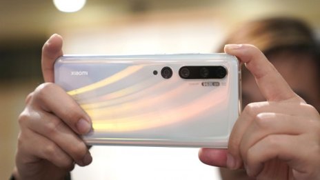 Китайският пазар на смартфони продължава да се свива