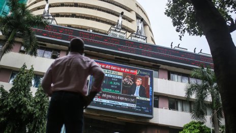 Нови рекорди отбелязаха редица азиатски борси в сряда