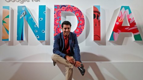 Google vs Facebook: Битката за Индия