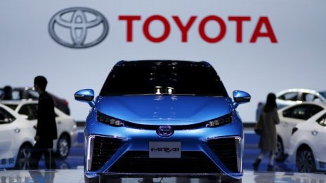 Toyota връща 1 милион хибрида в сервизите