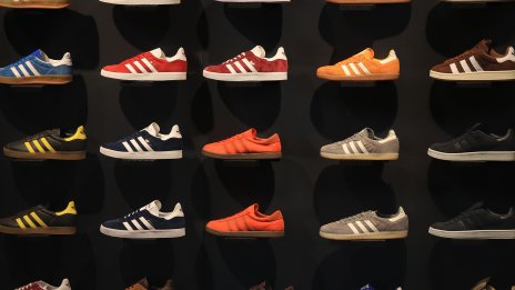 Adidas отчете ръст на продажбите и приходите през четвъртото тримесечие