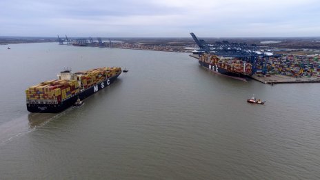 Китай оспори митата на Тръмп в СТО, доставчиците на пратки предупреждават за хаос