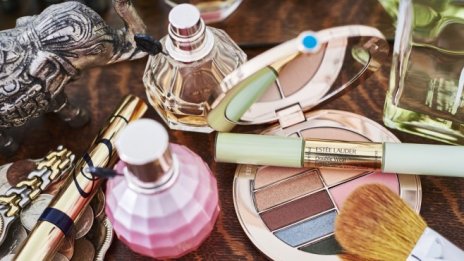 Приходите на Estee Lauder записаха първия си скок от началото на пандемията