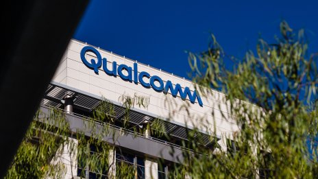 Qualcomm представи чип, който ще се конкурира с Nvidia на пазара на AI ускорители