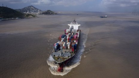 Китайският износ изненада с по-бърз ръст от очакваното