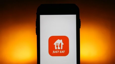 Поръчките на Just Eat Takeaway нараснаха с 25% през третото тримесечие