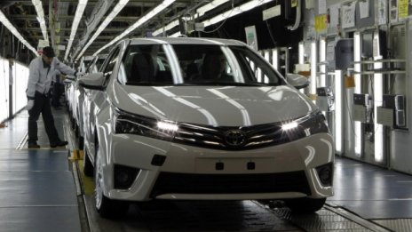 Обилни валежи затвориха три завода на Toyota