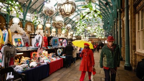 Омикрон потопи британските услуги до 10-месечно дъно