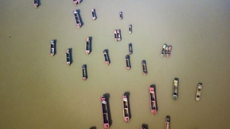 Контейнерните кораби губят товари за няколкостотин милиони евро