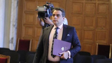 Асен Василев: Спиране на износа на ток ще доведе до огромни икономически загуби