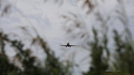 Транспортният министър: Търсим възможност за пускане на самолетна линия София-Скопие