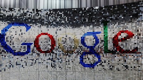 Google ще прилага хибриден работен модел