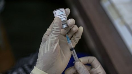 Защо САЩ подкрепят временния отказ от патентите за ваксините