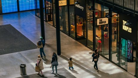 Инфлацията във Великобритания е останала двуцифрена и през март