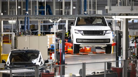 SMMT: Може да са нужни пет години за възстановяване на британската автоиндустрия