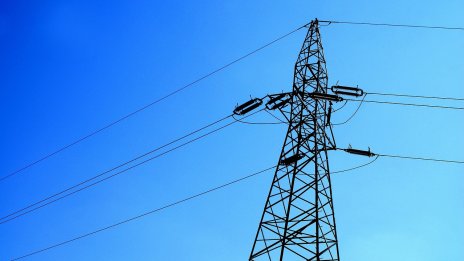 Експерт: Необходимо условие за зелената енергия е развитието на базови мощности