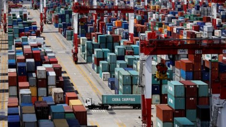 Ръстът на китайския износ върви към охлаждане през ноември