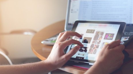 AI или Google – как онлайн търговците променят комуникационните си кампании