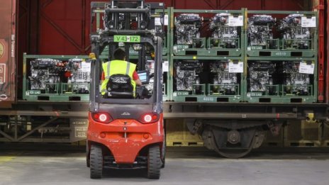 Икономическата активност в еврозоната се сви значително през януари