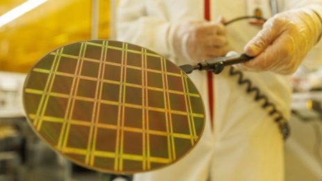 Сенатът на САЩ одобри законопроект за субсидии за чипове за 52 млрд. долара