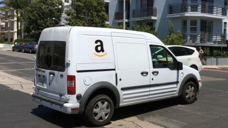 Amazon започва доставки на храна в Лондон