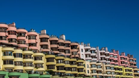 Вратите на "златните визи" се затварят, но се отварят прозорци