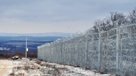 Цената на оградата по границата набъбна до близо 170 млн. лв.