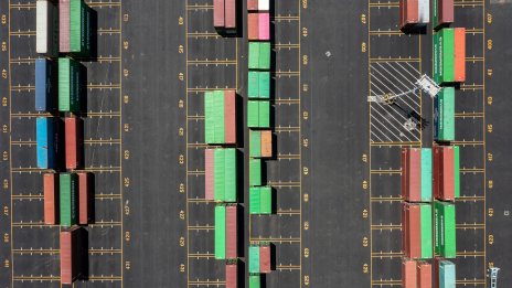 Износът на Япония спада за четвърти пореден месец