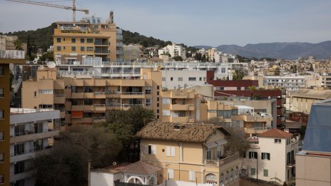 Испания отменя "златните визи" за чуждестранни инвеститори в имоти