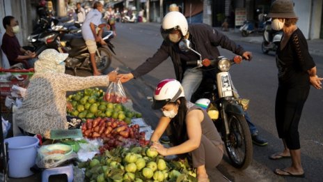 Как Виетнам стана изненадващият победител в битката срещу коронавируса? 