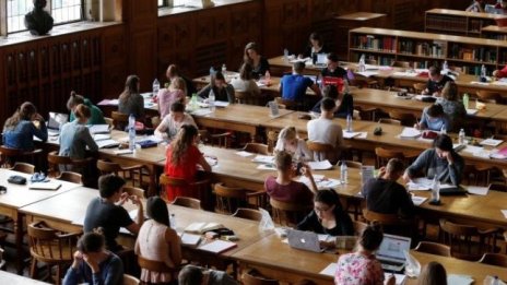 ВУЗ-ове вдигат таксите за обучение от 5 до 25% 
