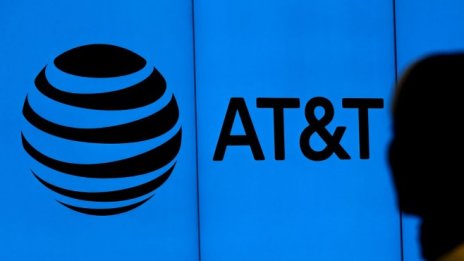 AT&T очаква тежко второ тримесечие  