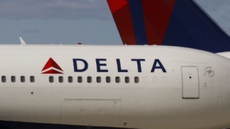 Delta Air Lines отчете първата си тримесечна загуба за последните 8 години