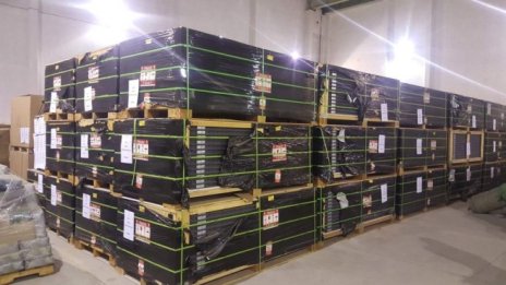 Митница Столична продава на търг 637 фотоволтаични панели