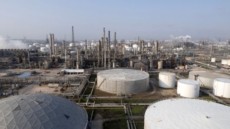 Петролът поскъпва с облекчаването на глобалното търговско напрежение*